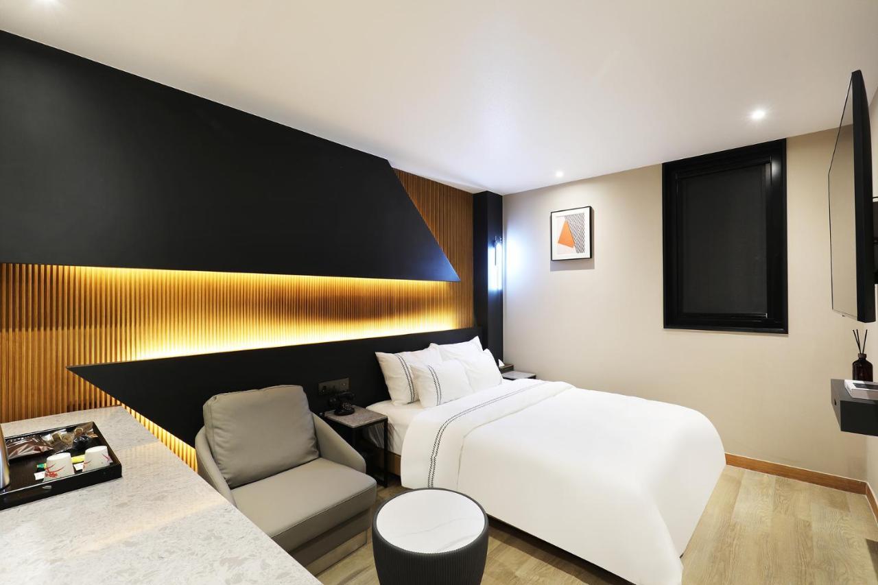 Mari Hotel Chungju Exterior photo