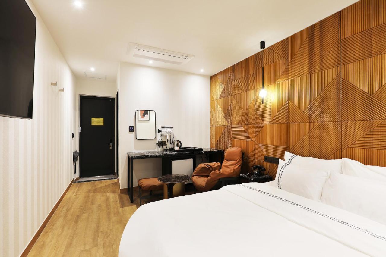 Mari Hotel Chungju Exterior photo